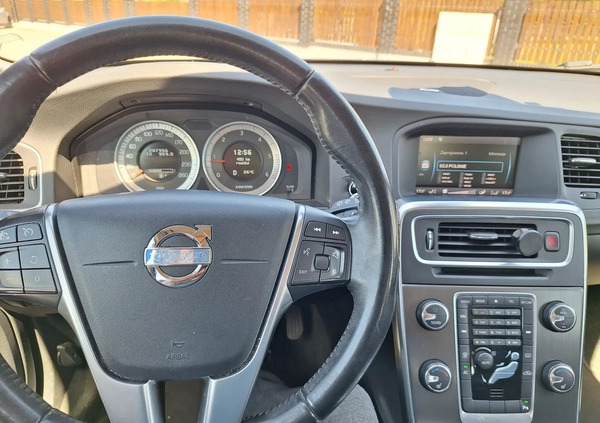 Volvo V60 cena 31500 przebieg: 207700, rok produkcji 2011 z Supraśl małe 172